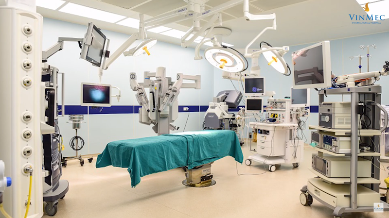 Phẫu thuật cắt toàn bộ dạ dày bằng Robot