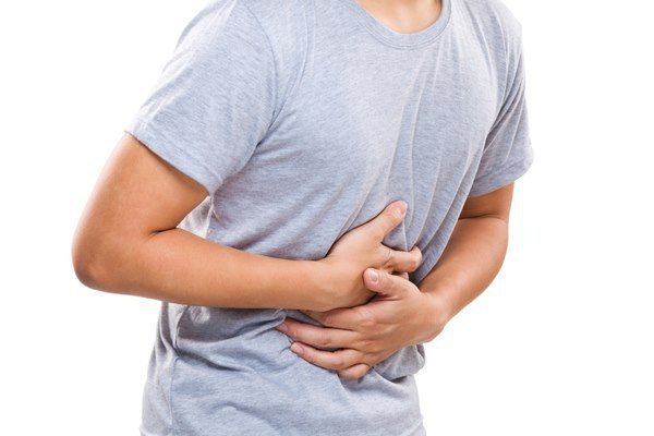 Đau ngực, ợ hơi, khó tiêu là biểu hiện của bệnh gì?
