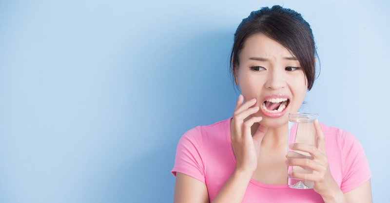Căn chỉnh khớp cắn không chính xác sau trám răng có thể khiến răng nhạy cảm