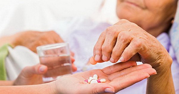 Các loại thuốc người già nên thận trọng khi sử dụng