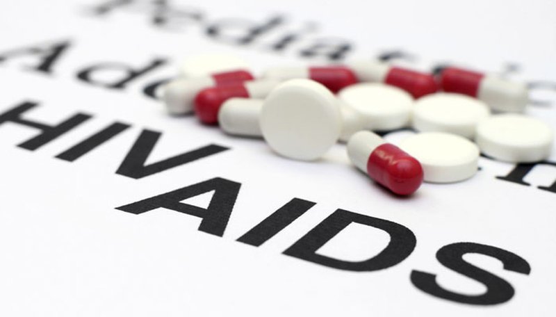 Phơi nhiễm HIV khi đang dùng thuốc kháng HIV