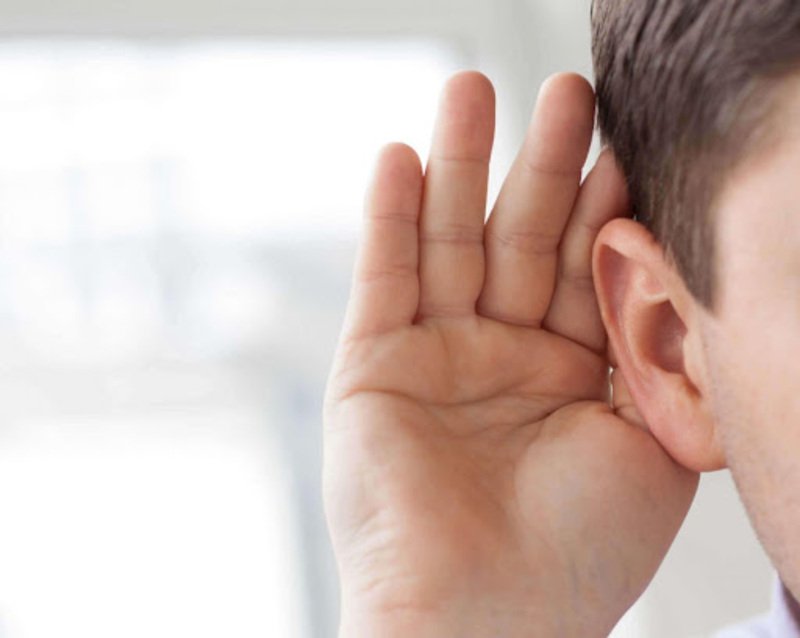 Người bệnh điếc hoàn toàn 1 bên tai
