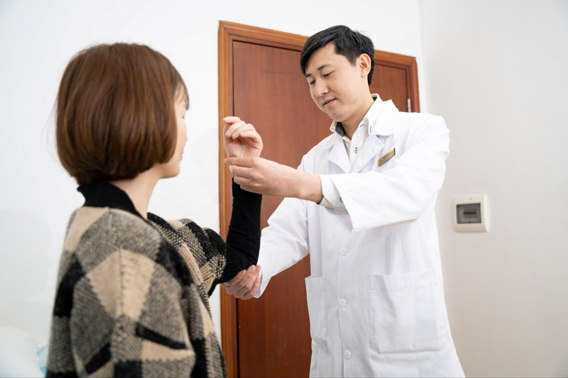 ThS.BS CKII Nguyễn Trần Quang Sáng đã có hơn 15 năm kinh nghiệm trong lĩnh vực chấn thương chỉnh hình, trong đó chuyên sâu về điều trị ung thư xương