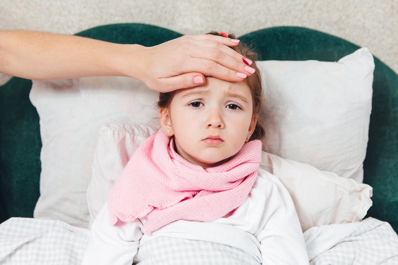 Dấu hiệu trẻ bị sốt siêu vi và biện pháp phòng ngừa