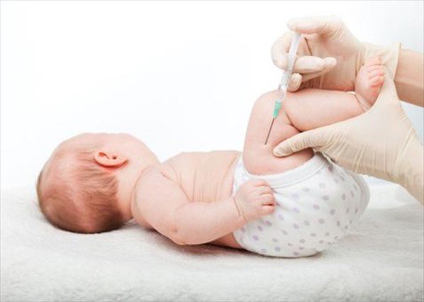 Trẻ sơ sinh được tiêm vắc xin viêm gan B trong vòng 24 giờ đầu sau sinh