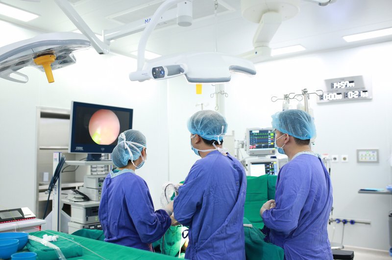 Phẫu thuật cắt tử cung bán phần thành công cho bệnh nhân bị u xơ tử cung lớn