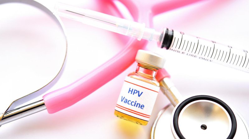 Tiêm phòng HPV ngừa ung thư cổ tử cung tại Vinmec