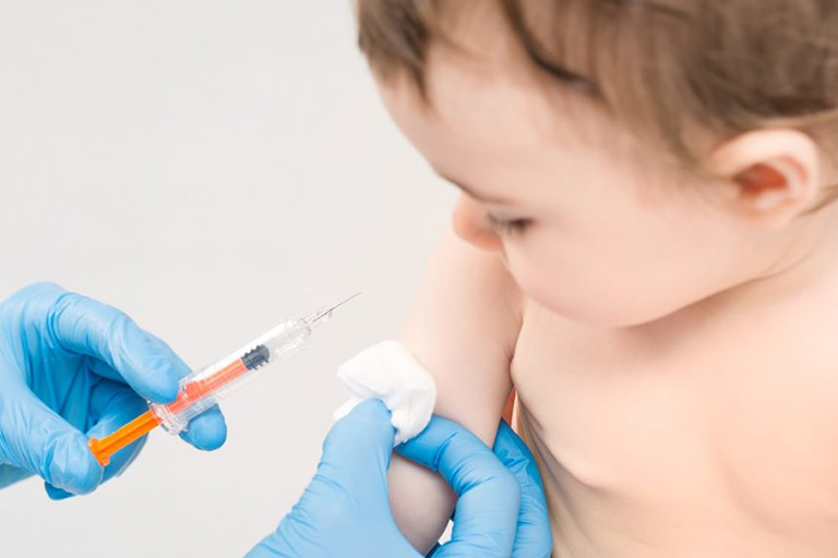 Trẻ đã bị viêm phổi, viêm tai giữa, có tiêm được vắc xin phế cầu Synflorix?