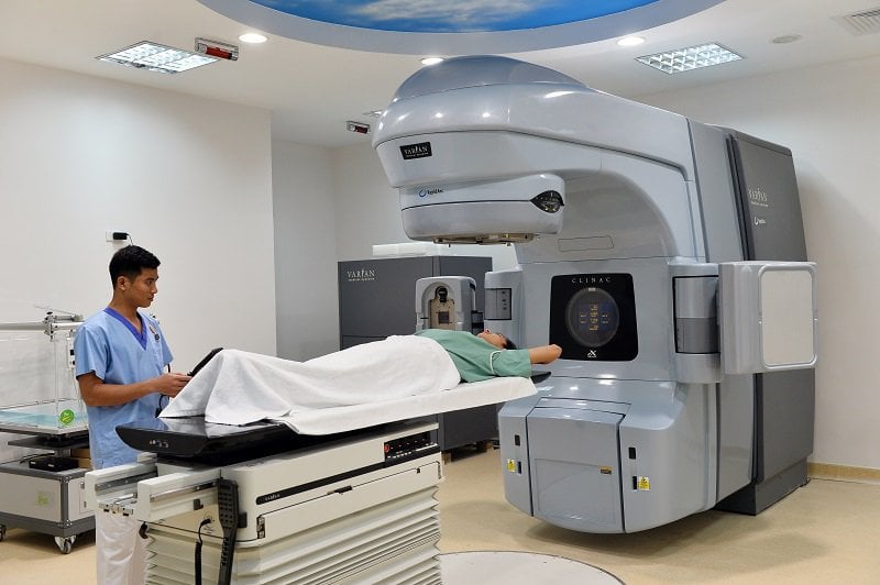 What are the advantages of dose-modulated radiation therapy (IMRT)?