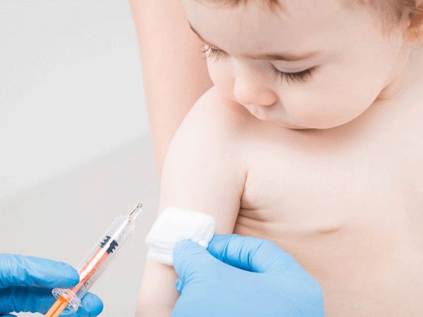 Tiêm Vắc-xin cho trẻ em