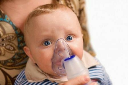 Thở áp lực dương liên tục (CPAP) hỗ trợ trẻ bị suy hô hấp cấp