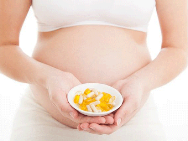 Vitamin tổng hợp và canxi khi mang thai