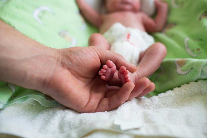 Trẻ 4 tháng tuổi sinh non ngày càng bú ít có đáng lo?