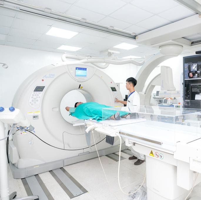Chụp CT hoặc MRI được chỉ định ở bệnh nhân u sợi thần kinh loại 1 giúp phát hiện tổn thương dây thần kinh thị giác