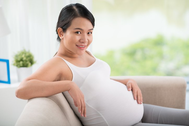 Phụ nữ đang mang thai cần cân nhắc khi sử dụng peel da trị mụn