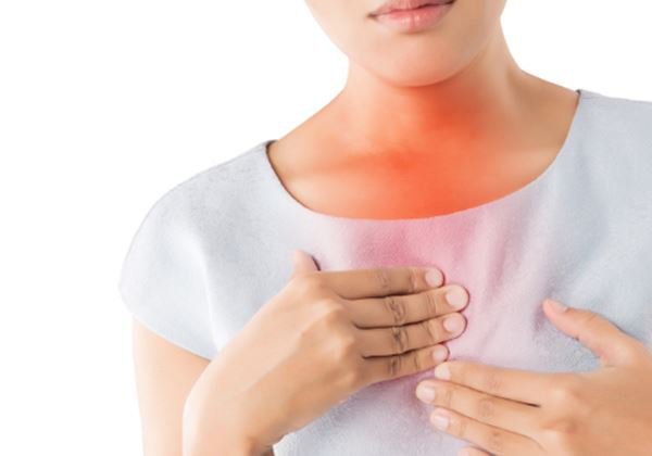 Đau tức lồng ngực phải là dấu hiệu của bệnh gì?
