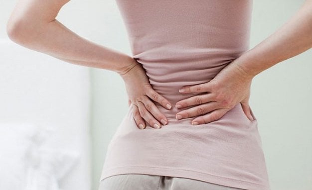 Đau lưng kéo dài là dấu hiệu của bệnh gì?