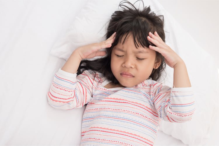Trẻ đau đầu, nôn, mệt mỏi là dấu hiệu bệnh gì?