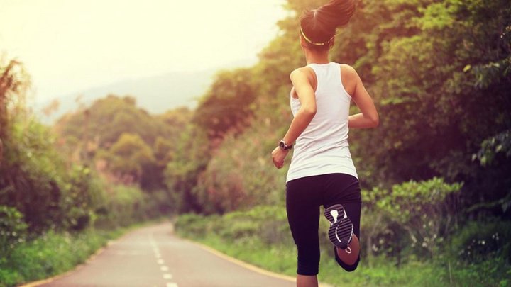 Chạy bộ là một trong các cách giảm đau lạc nội mạc tử cung