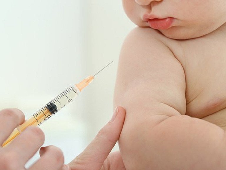 Trẻ tiêm đủ 4 mũi phế cầu có nên tiêm vắc xin phế cầu Prevenar 13 không?