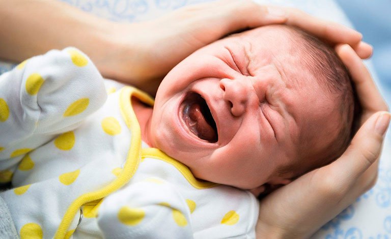 Trẻ sơ sinh bị rò hậu môn điều trị như thế nào?