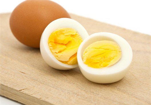 mỡ máu cao có ăn trứng được không