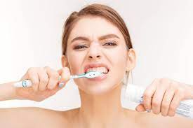 Đánh răng thường xuyên vẫn bị hôi miện