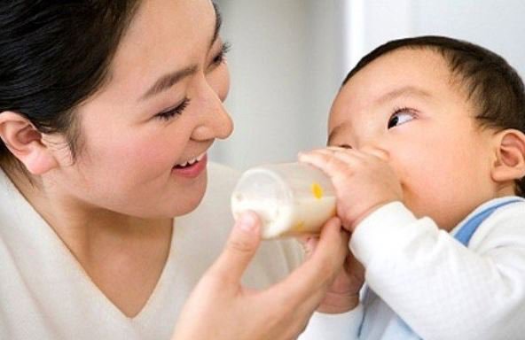 sữa cao năng lượng cho bé 1 tuổi
