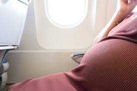 Phụ nữ mang thai 29 tuần có thể đi máy bay không