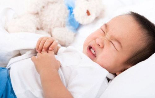 How to handle when children have diarrhea due to taking antibiotics