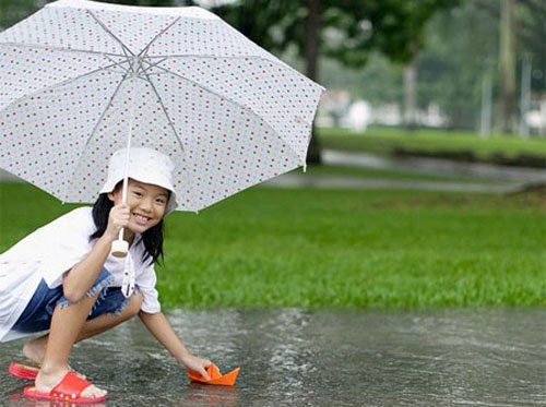Cẩn thận 5 bệnh dễ phát triển trong mùa mưa