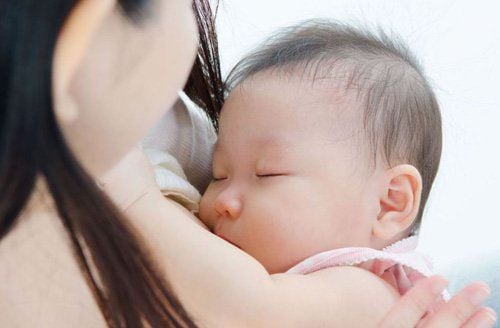 In which cases should you not breastfeed?