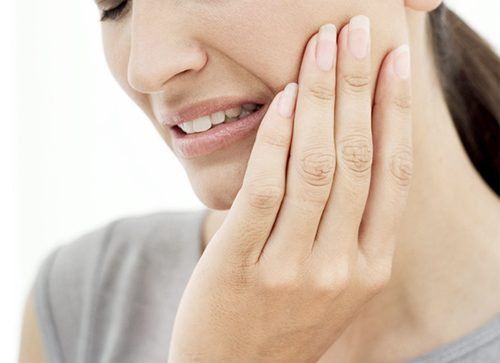 Cảnh giác viêm cơ cắn vùng hàm mặt