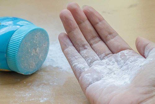 Bột talc trong phấn rôm có chứa amiăng là