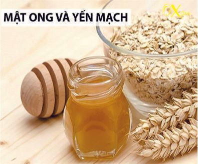 
Bạn có thể trộn mật ong vào yến mạch giúp trẻ làm quen với mật ong trong chế độ ăn
