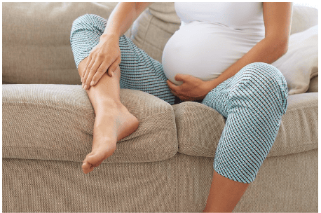 Swollen feet due to pregnancy poisoning: Signs and treatment