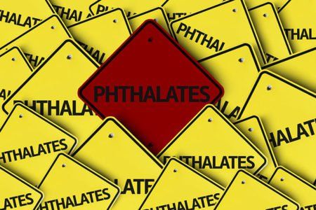 Phthalates trong dầu gội trẻ em, sữa tắm cho trẻ em và bột trẻ em