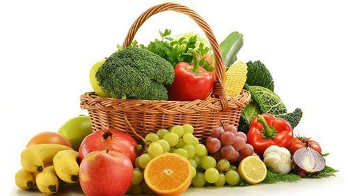 Bổ sung các chất dinh dưỡng từ rau và hoa quả có thể giúp bạn làm giảm các triệu chứng của bệnh