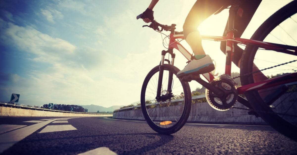 How long and how many kilometers should you cycle a day? | Vinmec