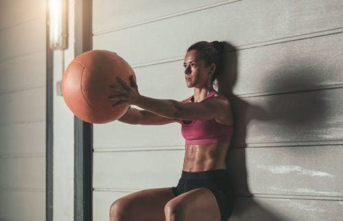 
Bài tập Isometric Squat Hold
