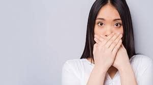 Eating onions causes bad breath; how can it be resolved?