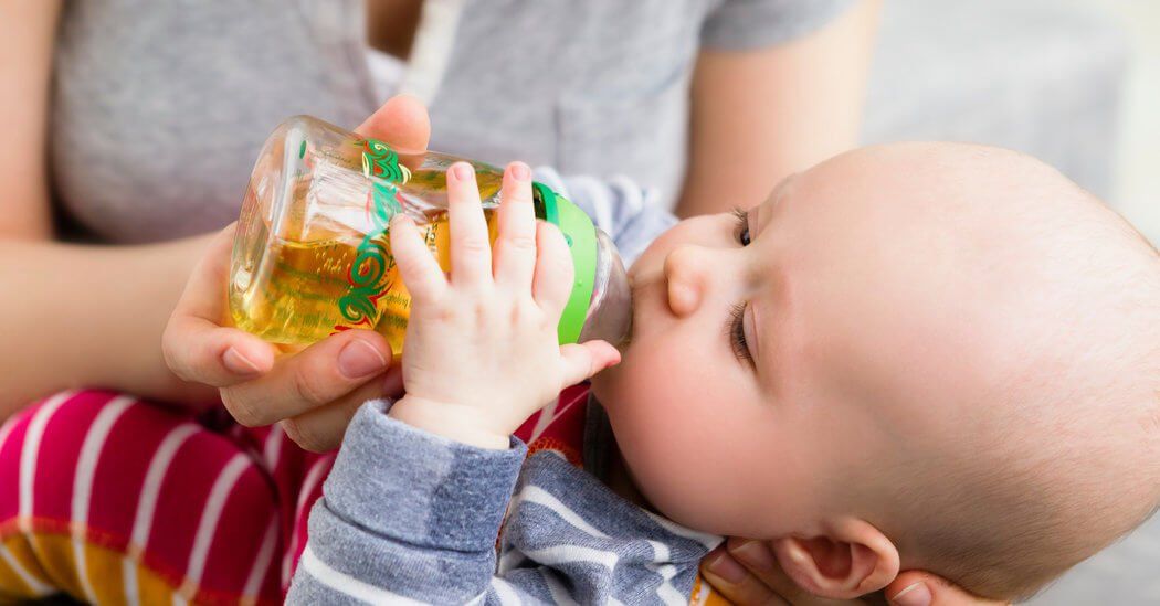 Should fruit juice be used in children under 1 year old Vinmec