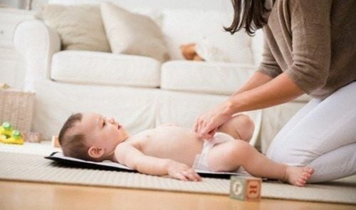 Treating a 9-month-old baby with live stools