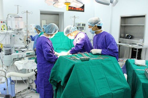 Successful surgical removal of uterine fibroids size 10cm at Vinmec Central Park International General Hospital