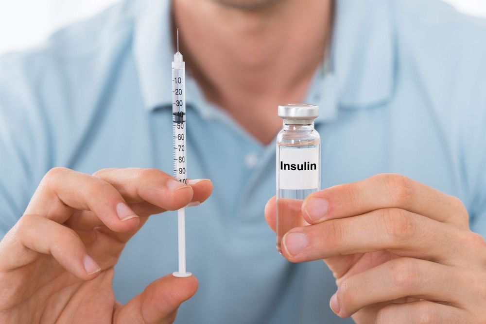 
Sử dụng insulin quá mức cần thiết ở người bệnh tiểu đường làm hạ đường huyết đột ngột
