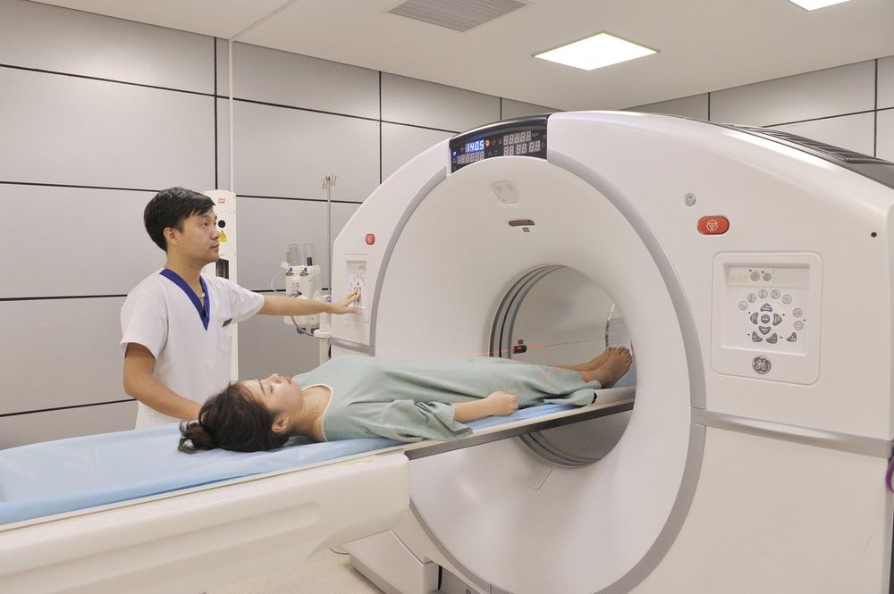 
Bệnh nhân được chụp CT Scan để bác sĩ dễ dàng nhận biết các vị trí tiêm
