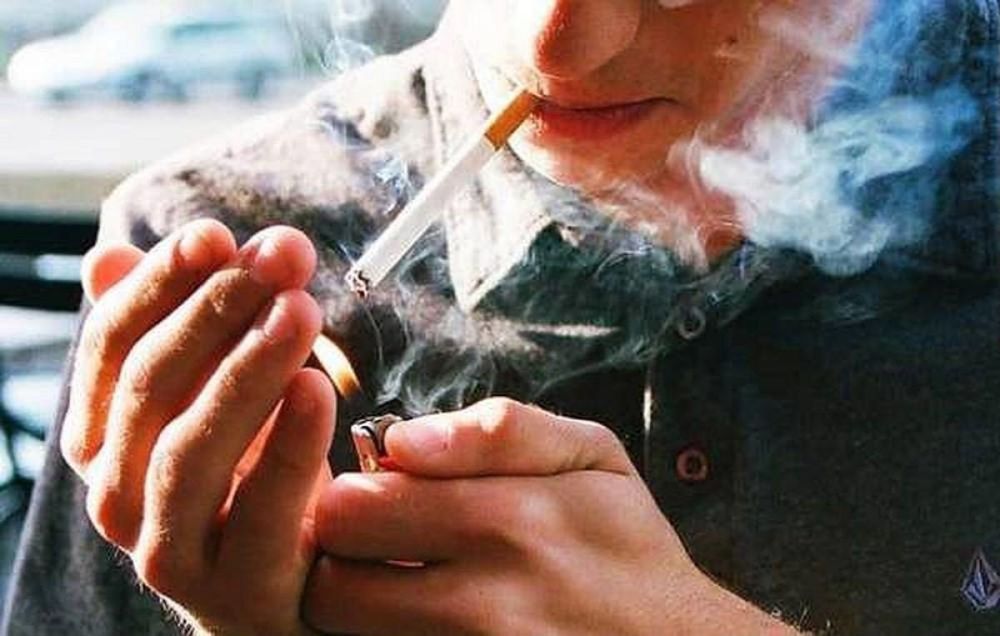 
Smoking is the cause of prolonged cough that cannot be cured with medicine
