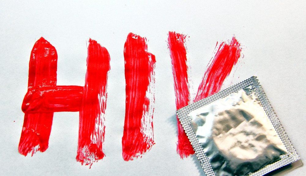 
Quan hệ tình dục không an toàn có thể lây nhiễm HIV
