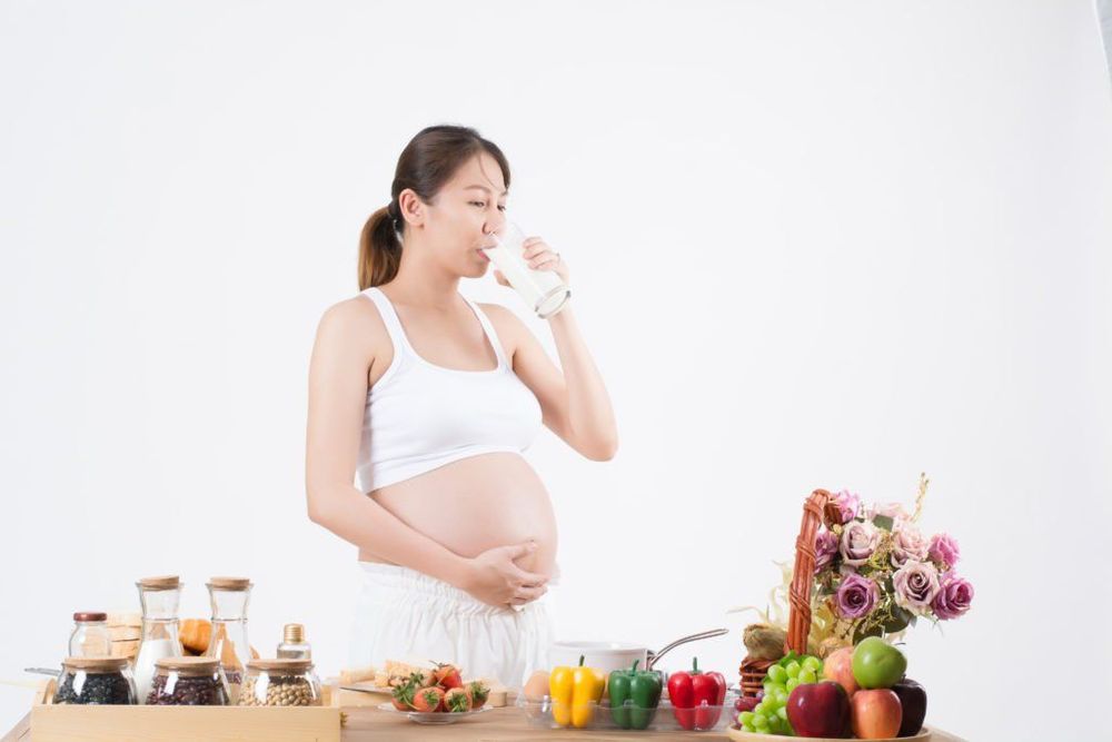 
Pregnant mothers must also maintain the habit of drinking plenty of water every day to prevent urinary tract infections
