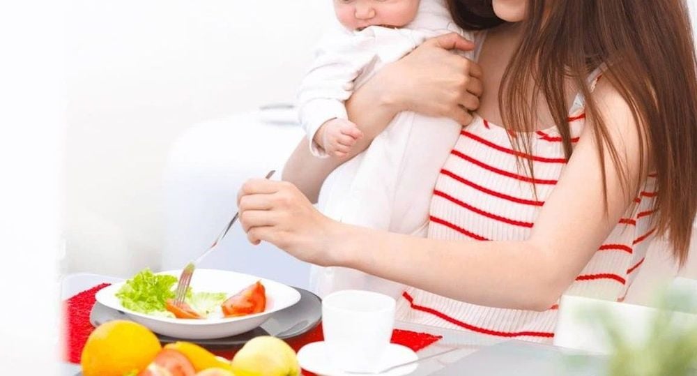Dietary considerations for breastfeeding mother